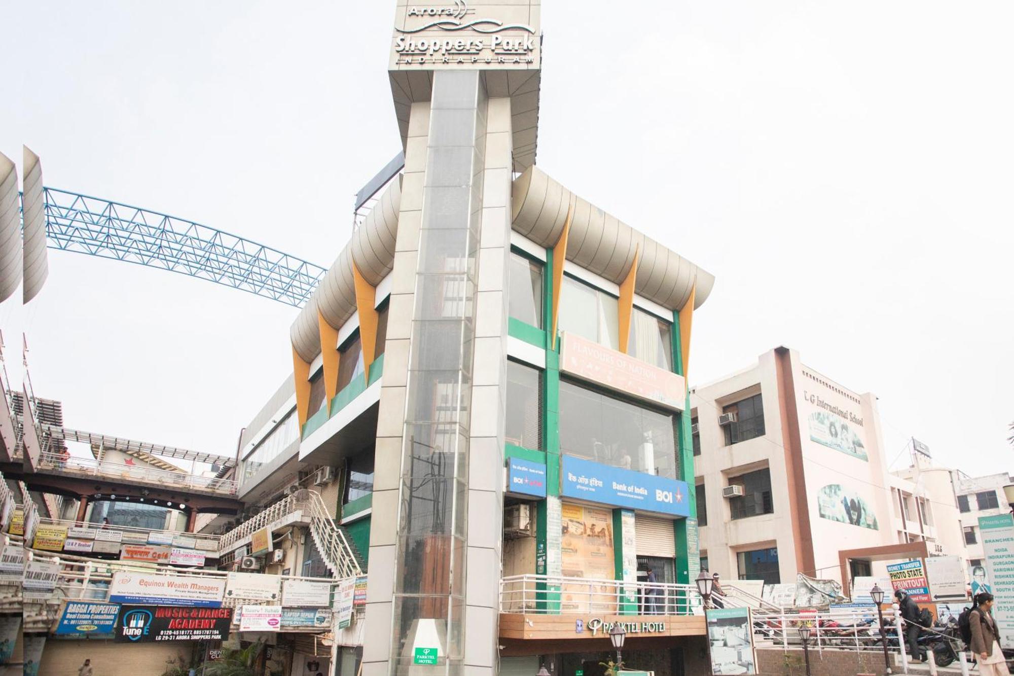 Collection O 69755 Hotel Parktel Indirapuram Exterior foto